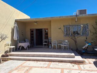Casa con Amplio Terreno y 4 Departamentos en Col. Puesta del Sol