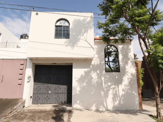 CASA EN VENTA EN MORELIA, BOSQUES CAMELINAS