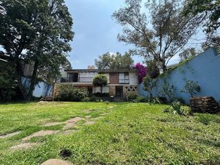 CASA EN VENTA EN LA PARTE BAJA DE  LAS AGUILAS