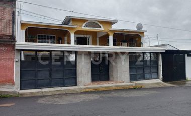 Casa en venta en el centro Cuauhtémoc, Colima.
