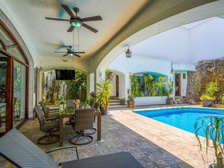 Hermosa casa en venta en Zona Residencial de Tuxtla Gutiérrez