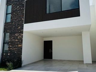 CASA NUEVA EN RENTA EN ST ANGELO