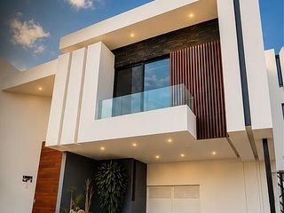 CASA PREMIUM EN VENTA EN ZONA DORADA DE AGUASCALIENTES