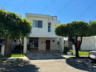 Casa Las Moras - Casa en Renta en Las moras