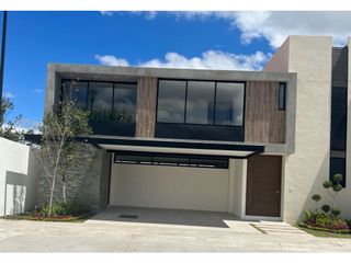 Renta Casa de 206 m² en Fraccionamiento Miralta