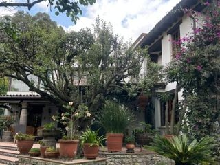 Hermosa Casa rodeda de arboles en Zerezotla