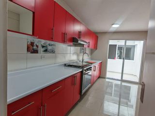 CASA EN RENTA EN SAN PEDRO MARTIR/ 3 RECÁMARAS/ VIGILANCIA 24 HRS.