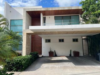 Casa en renta residencial Cumbres