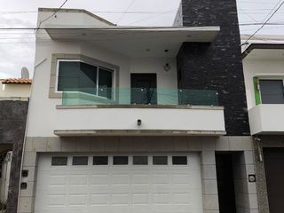 CASA EN RENTA EN BOSQUES DEL RIO EN CULIACÁN SINALOA