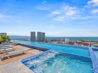Penthouse de 2 niveles en venta en la Zona Hotelera de Puerto Vallarta