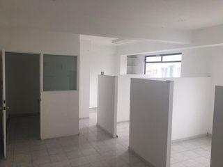 Oficina en renta en Presidentes Ejidales, Coapa Seguridad 24 hrs con cubículos