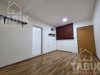 Se renta cuarto en cosmopolita, a 2 cuadras de Walmart Cuitláhuac con servicios incluídos