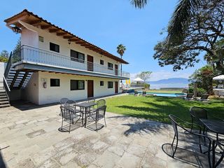 Hotel en venta en Ajijic Jalisco a la orilla del lago de Chapala