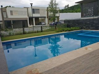 Casa en Fraccionamiento en Renta en El Barro