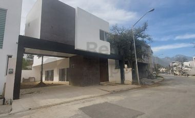 Casas en Venta en Cumbres de Santiago