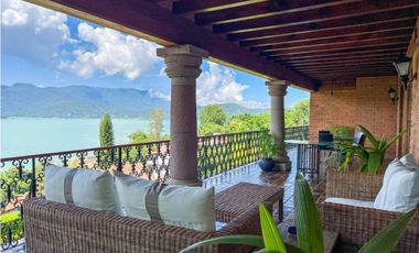 CASA EN VENTA|CON ACCESO Y VISTA AL LAGO|LA PEÑA|VALLE DE BRAVO