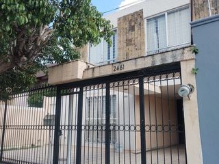 Casa en Renta en Ladrón de Guevara, Guadalajara