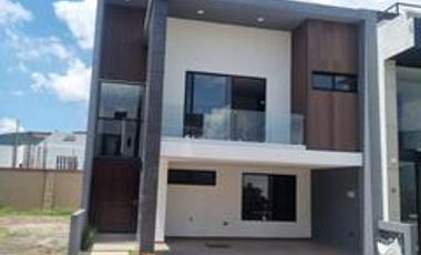 EN VENTA CASA NUEVA EN PARQUE ANAHUAC, LOMAS DE ANGELOPOLIS, PUEBLA