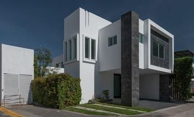 Casa en condominio en  Venta Fraccionamiento Lomas de Angelópolis II, Clúster Puebla Blanca, Puebla