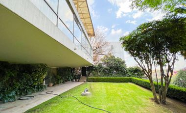 CASA EN VENTA PARA REMODELAR EN LOMAS DE REFORMA EN CERRADA