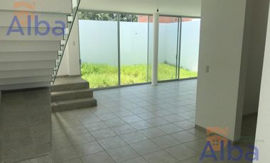 CASA EN RENTA EN LORETTA I