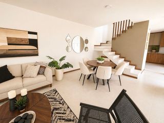 Se vende casa al Poniente M2