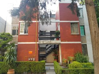 CASA EN RENTA EN CERCA DE TEPETLAPA, COYOACÁN