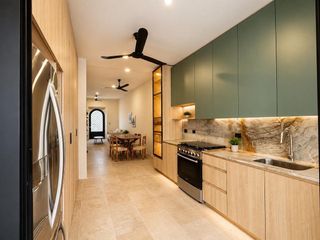 SE VENDE CASA RENOVADA EN EL CENTRO DE MERIDA A 4 CALLES DE PASEO MONTEJO
