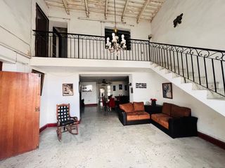 CASA COLONIAL PARA SER RESTAURADA EN CALLE PREMIUM EN EL CENTRO DE MERIDA