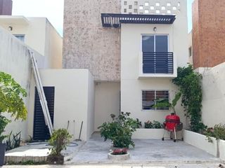 CASA EN RENTA EN PLAYA DEL CARMEN 3 REC  SIN MUEBLES