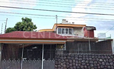 Casa en venta en Jardines de Vista Hermosa, Colima, Colima