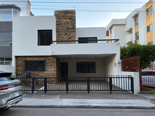 Casa en renta en Jardines del Bosque | Av. Las Rosas | Guadalajara