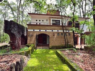 Venta de casa en exclusivo Fraccionamiento Reserva de los Encinos Teuchitlan