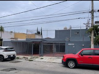 Casa  Renta 414m2  Col. Ladrón de Guevara $53,000