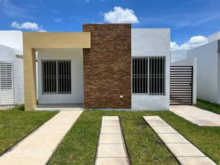 ¡En Renta casa con 3 habs , frente al parque, en privada en Gran Santa Fe Norte!