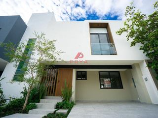Casa en renta en Santillana, Solares, Zapopan | Casa de lujo con 3 rec