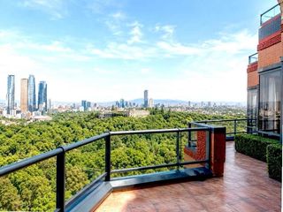 DEPARTAMENTO EN VENTA CON TERRAZA FRENTE AL BOSQUE DE CHAPULTEPEC, POLANCO!