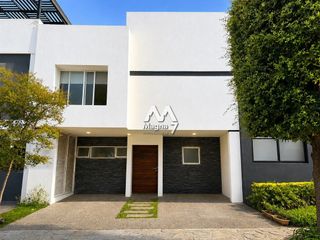 Casa en renta Solares Residencial