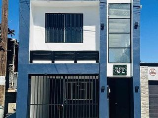 CASA CON TERRAZA EN VENTA✨