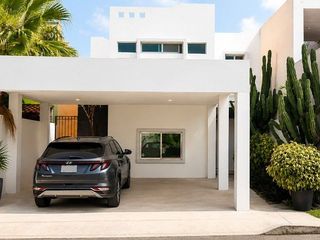 CASA EN RENTA EN MERIDA F-1111, 3 REC. EN GRAN STA FE NORTE $18,500 M.N.