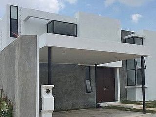 CASA EN RENTA AMUEBLADA CON PISCINA EN RESIDENCIAL SAC-UH, MÉRIDA YUCATÁN
