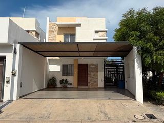 CASA EN RENTA EN ESPACIOS BARCELONA, CULIACÁN ¡Ubicada en esquina!