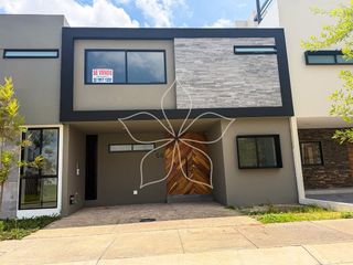 RESIDENCIA EN VENTA, ALTANZA SOARE lll, SOLARES, ZAPOPAN, JAL.