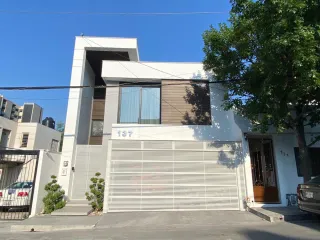 Casa en renta en Del Valle, San Pedro Garza García, Nuevo León
