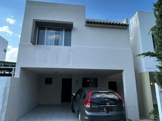 Casa en renta en Cumbres San Agustin, Monterrey, Nuevo León