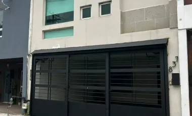 Casa en venta en Residencial la Española, Monterrey, Nuevo León
