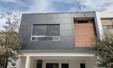 Casa en venta en Estancias Valle de Plata, Apodaca, Nuevo León