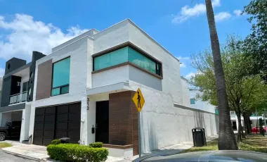 Casa en venta en Privadas de Anáhuac Sector Irlandes, General Escobedo, Nuevo León