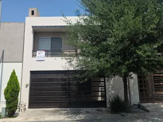 Casa en renta en Cumbres San Patricio, García, Nuevo León