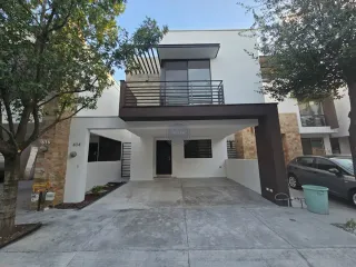 Casa en renta en Cumbres Elite Premier, García, Nuevo León
